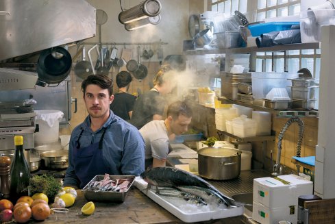 30frenchrenegades_ss-slide-GQK8-superJumbo