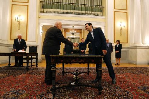 Hands6047626-3x2-940x627