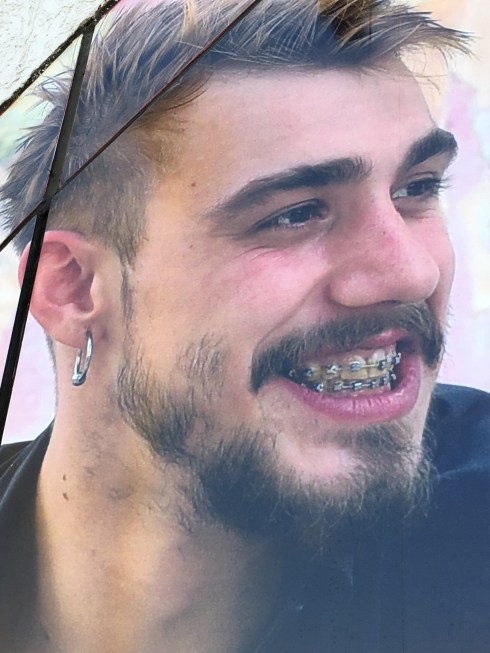 Albanian cellphone ad close up